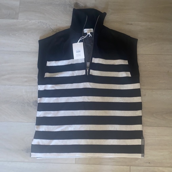 Free Assembly Women Top NWT Small - Picture 2 of 2